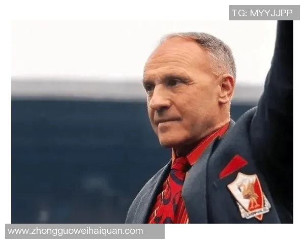 足球球星14号背后的故事与传奇人物解析